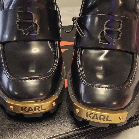 Stylish Karl Lagerfeld Paris Shoes size 8 - Picture 3 of 5